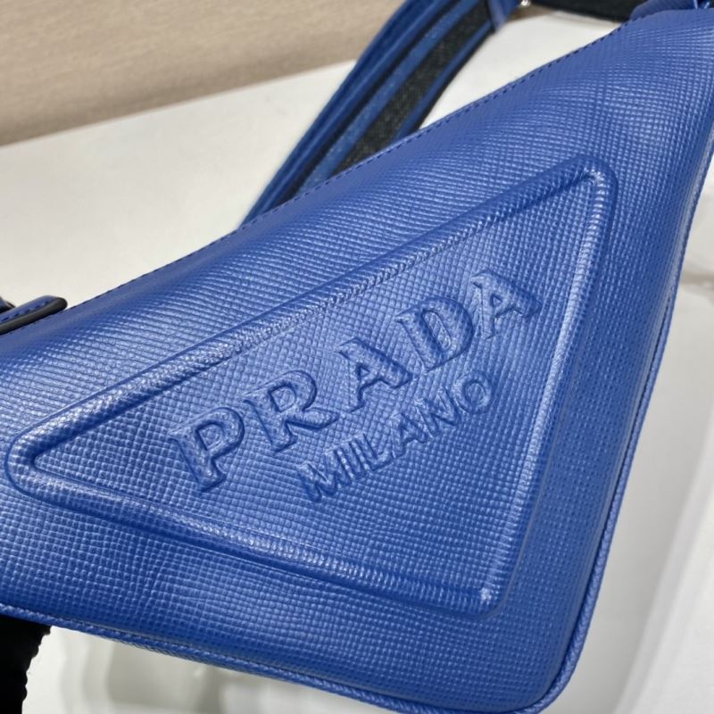 Pra*a triangle pouch